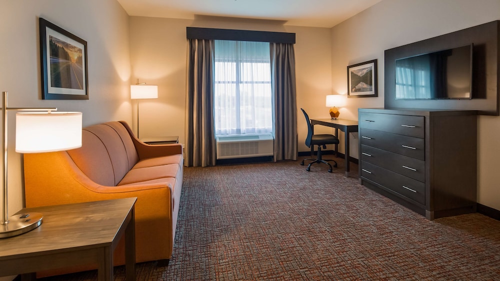 Best Western Plus Elizabethtown Inn & Suites 27/32