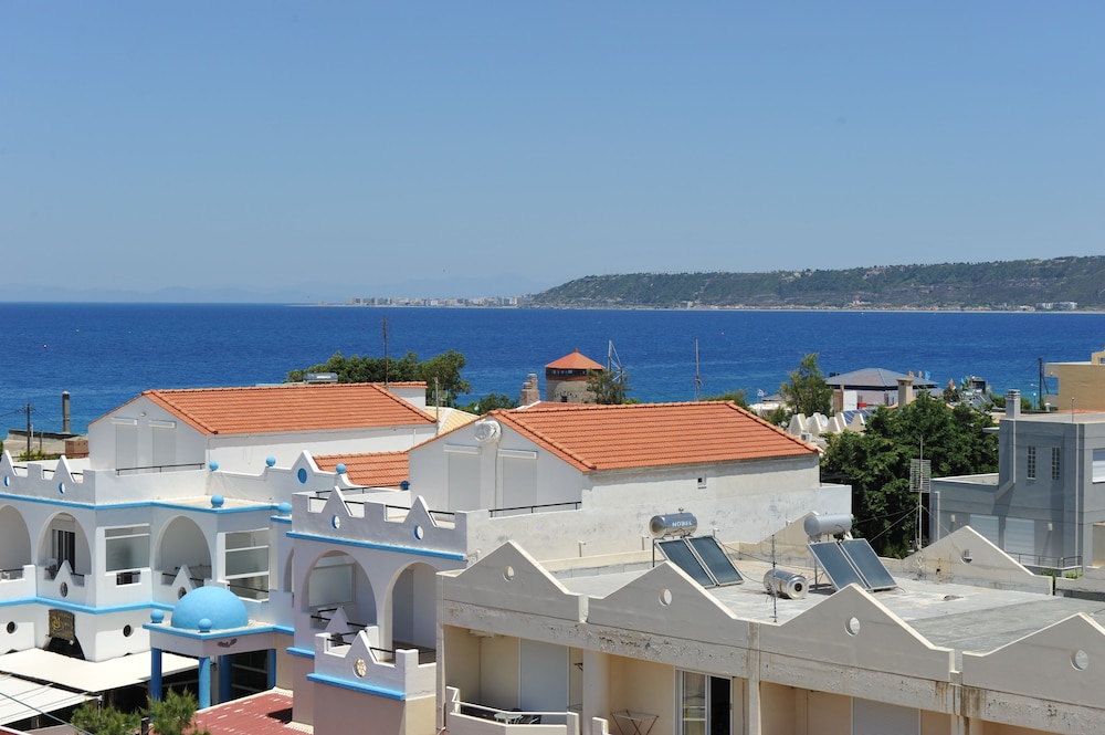Heleni Beach Hotel 33/50