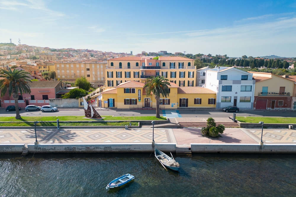 Muma Hostel 60/65