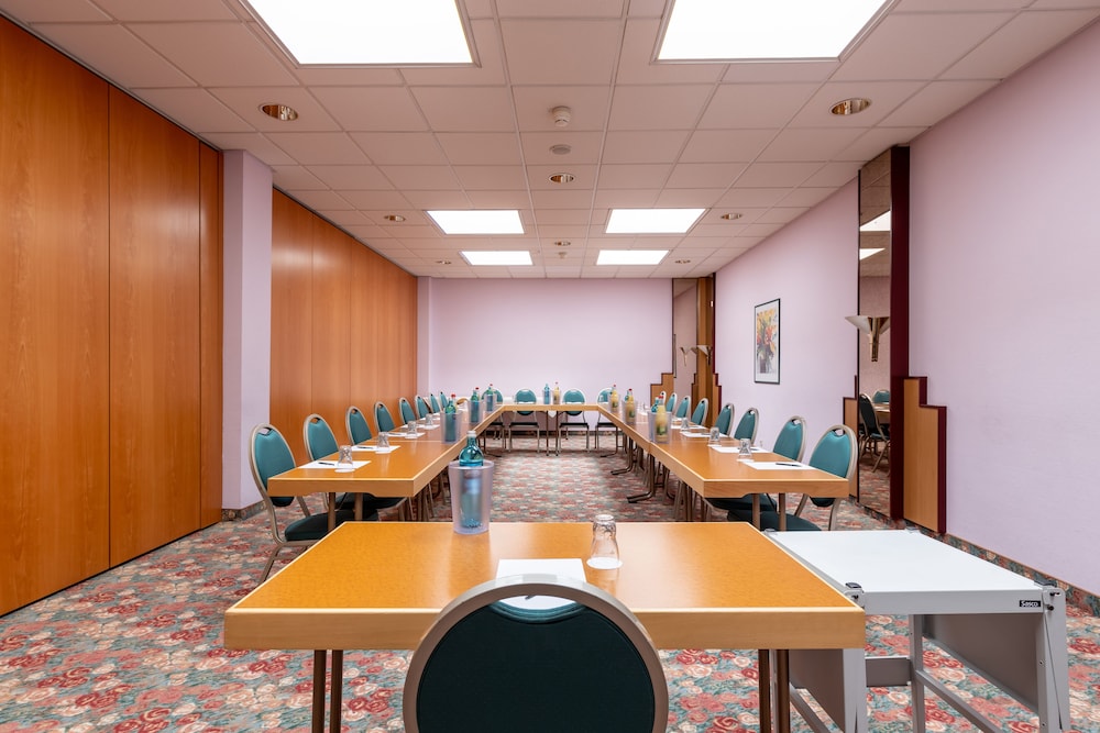 Trip Inn Frankfurt Airport Russelsheim 20/22