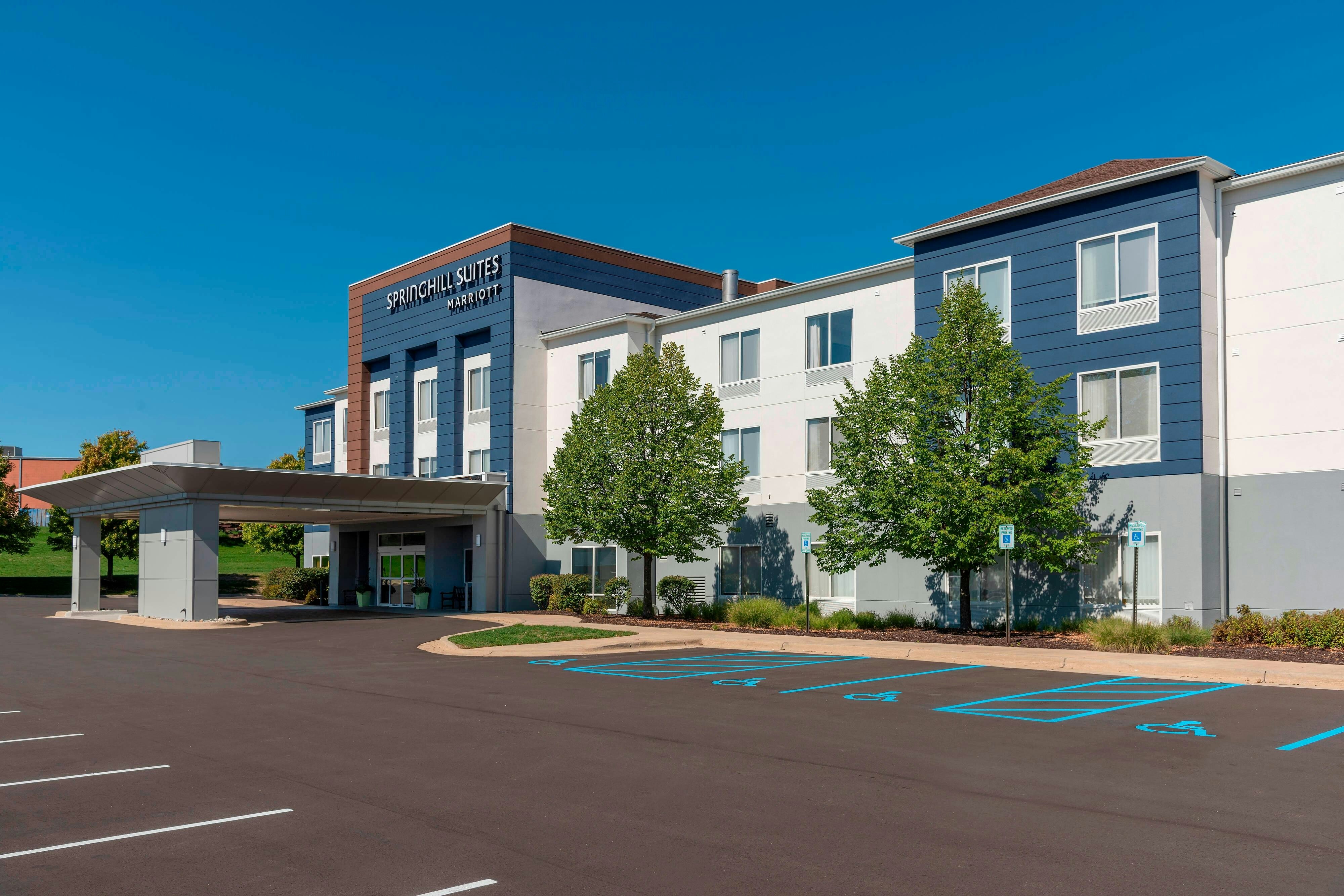 Springhill Suites Grand Rapids North 16/16