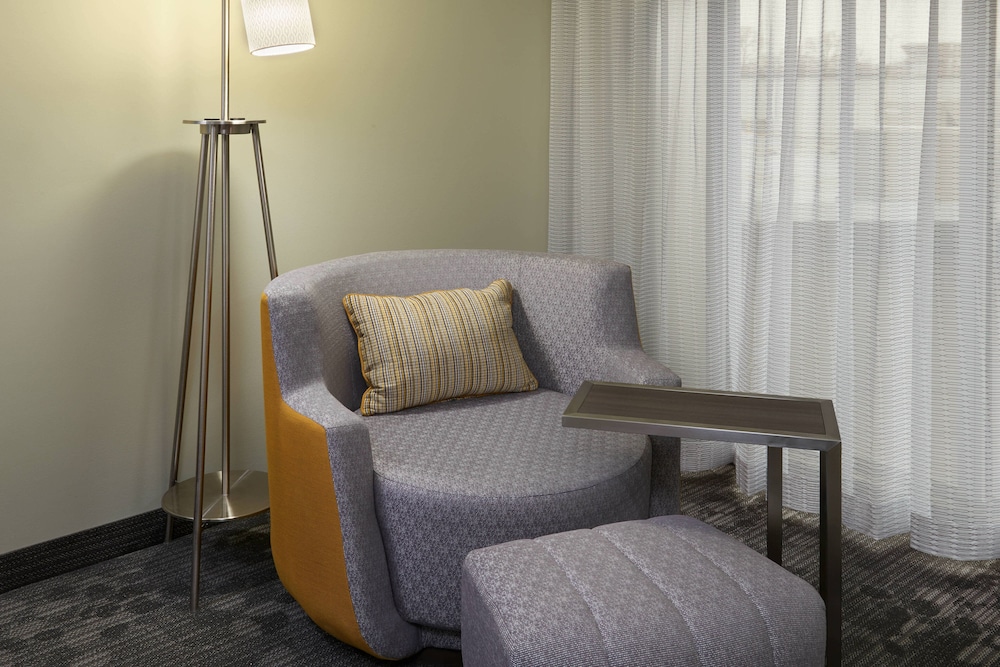 Courtyard by Marriott Oshawa 28/54