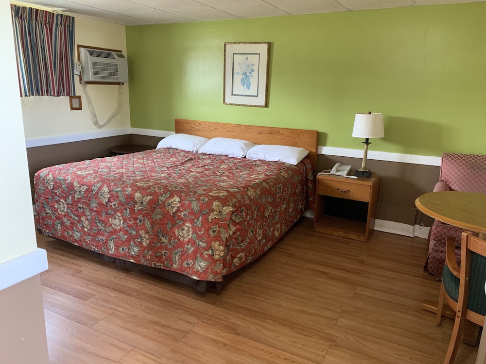 Royal Inn Motel 14/26