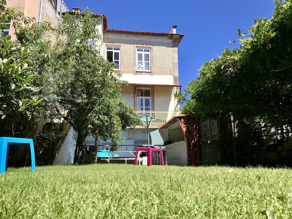Urban Garden Porto Central Hostel 31/40
