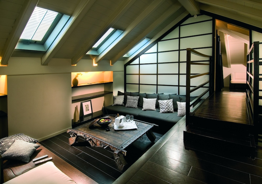 Hotel Carducci 76 45/75