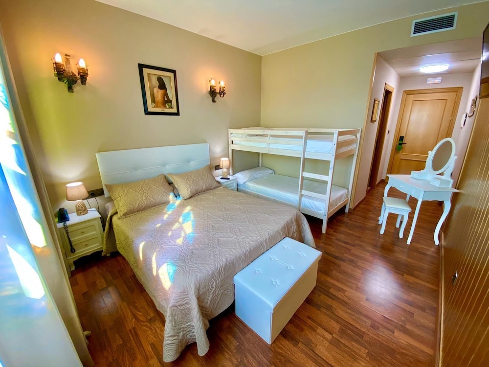 Hotel Castillo Bonavia 18/76