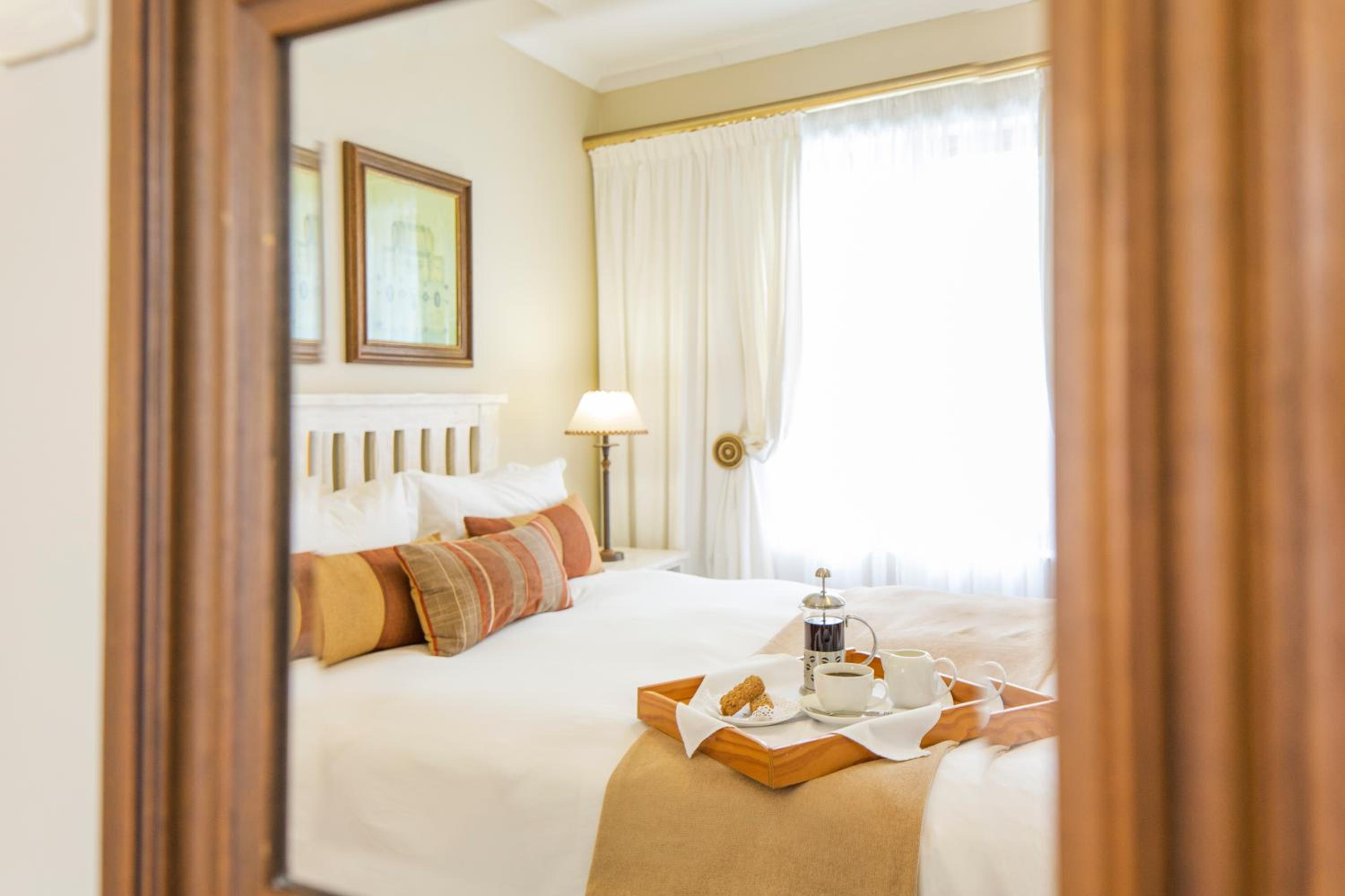 Room, Double Bed, Kingfisher Guesthouse 2/3
