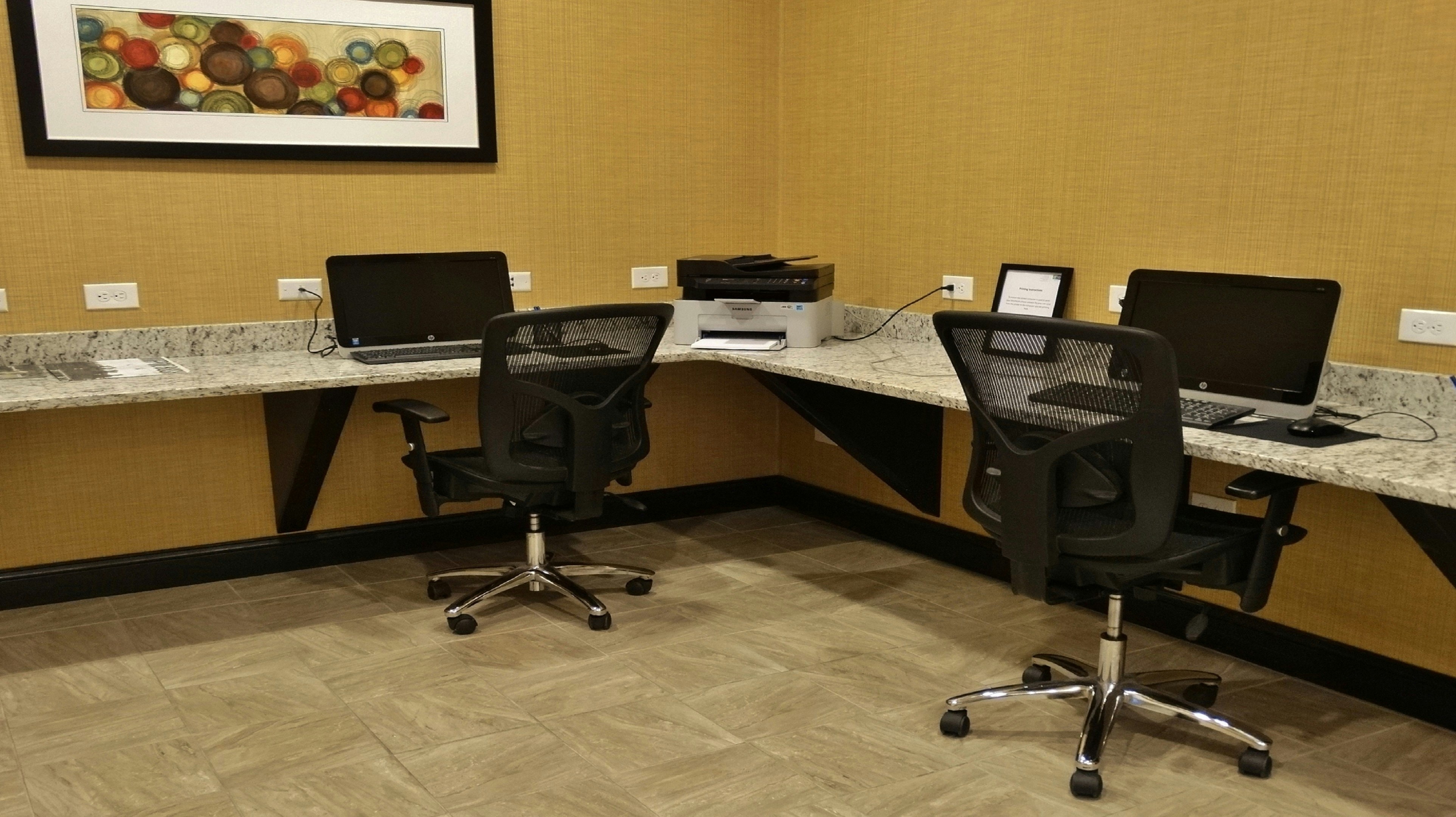 Holiday Inn Express And Suites Montgomery 70/76