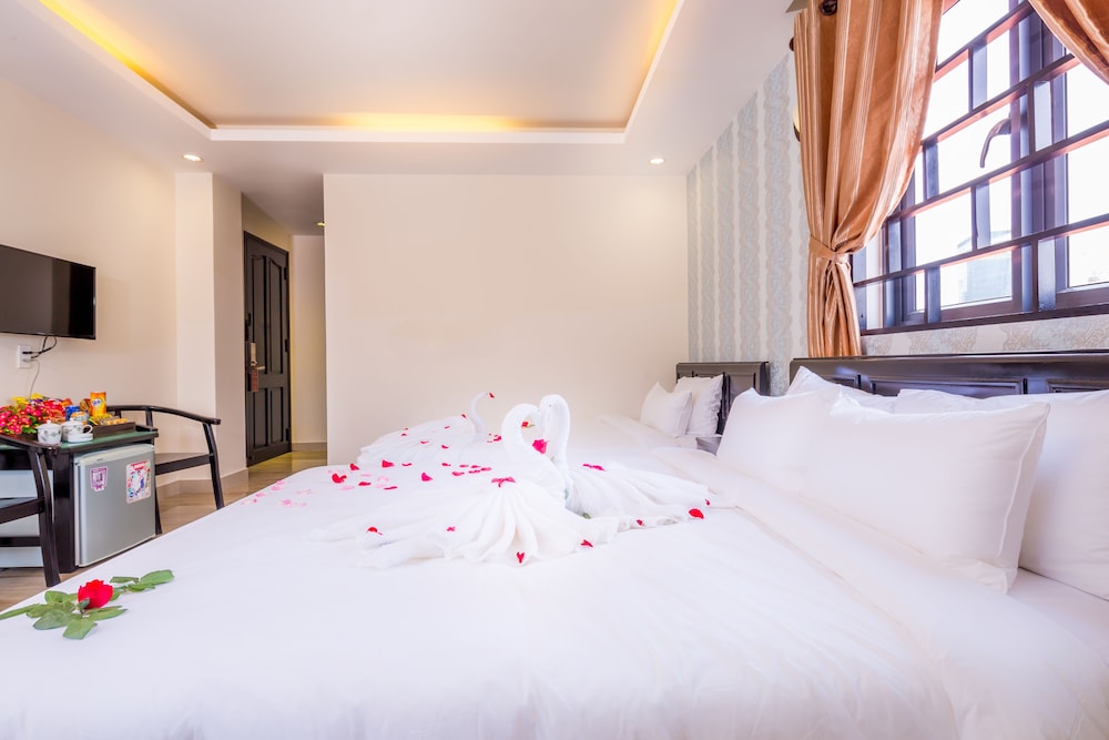 La Maison Da Nang Beach 24/50