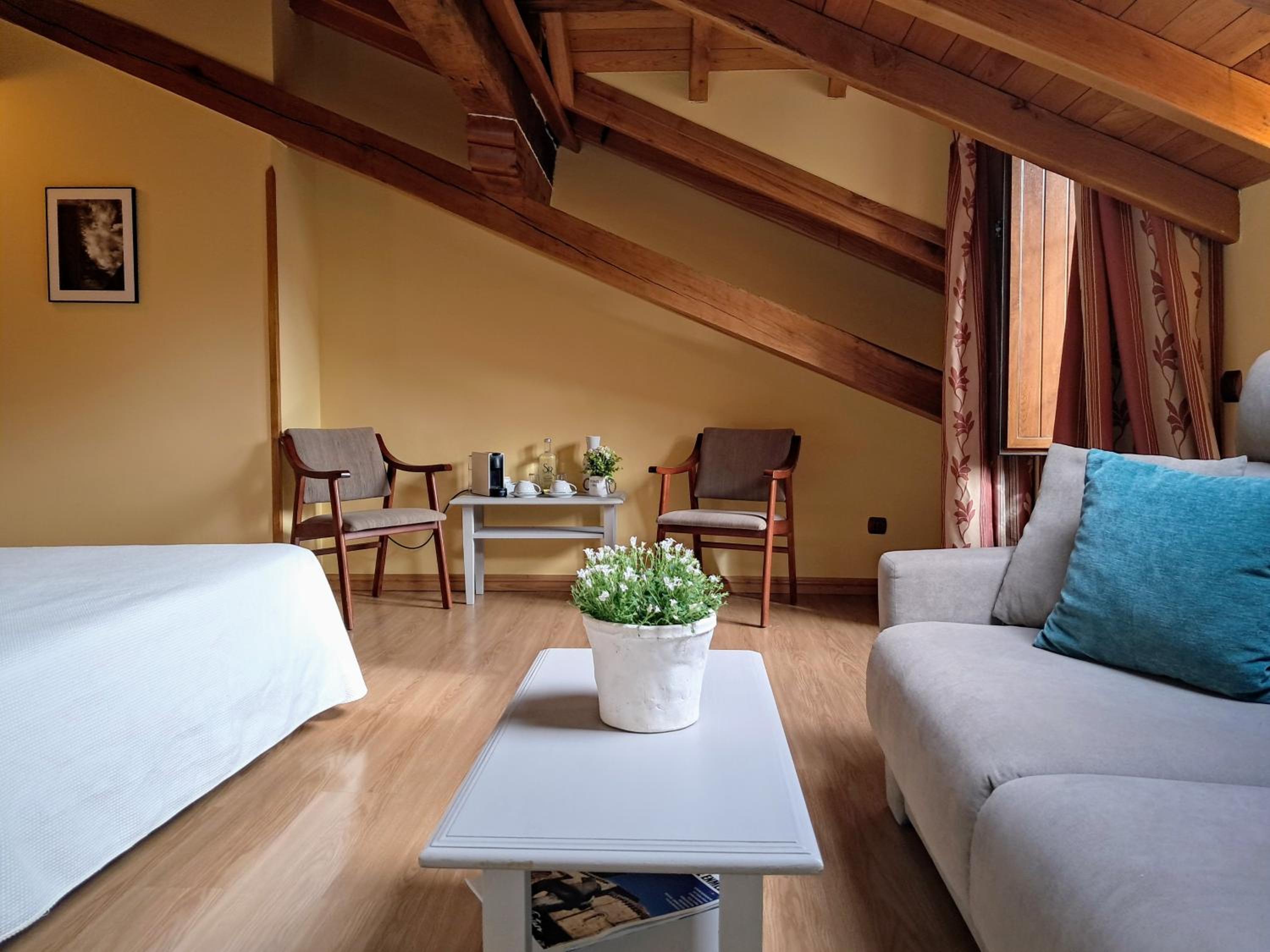 Hotel San Roque 43/57