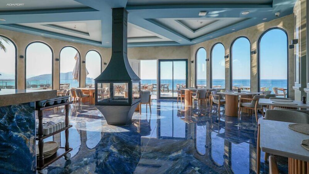 Ada Port Hotel 48/66