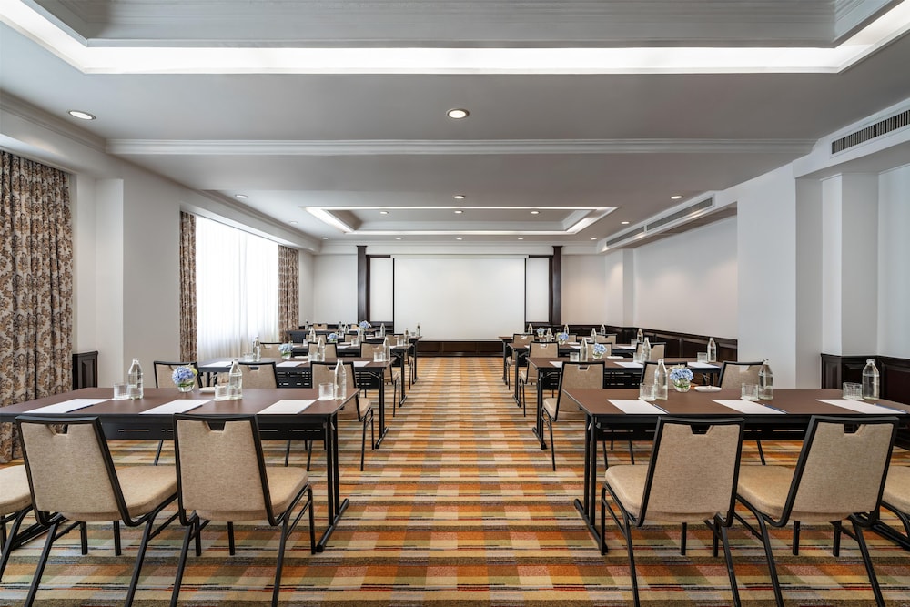 NH Bangkok Sukhumvit Boulevard 62/68