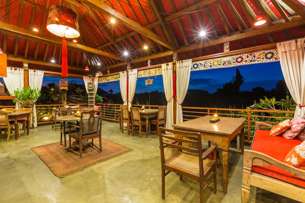 Villa Kamar Kamar Rumah Tamu 35/45