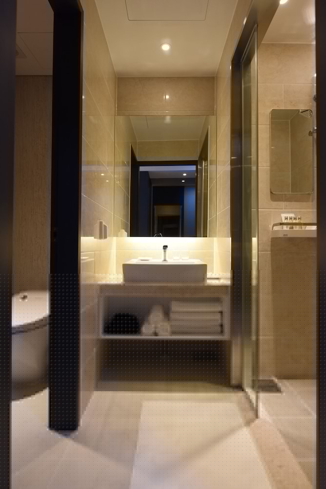 Artnouveau Suite Hotel 5/48
