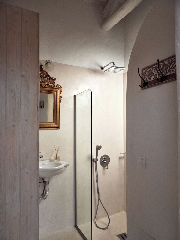 Aria Villa 47/50