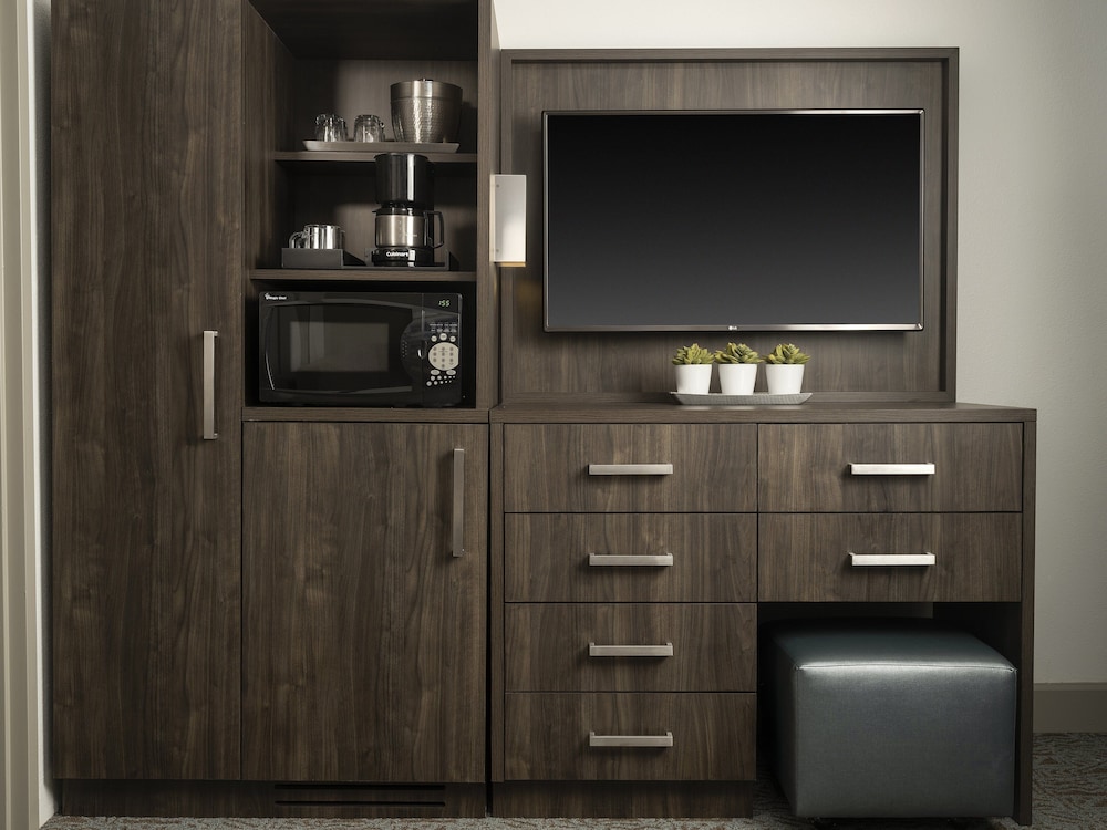 Buena Vista Suites 63/69
