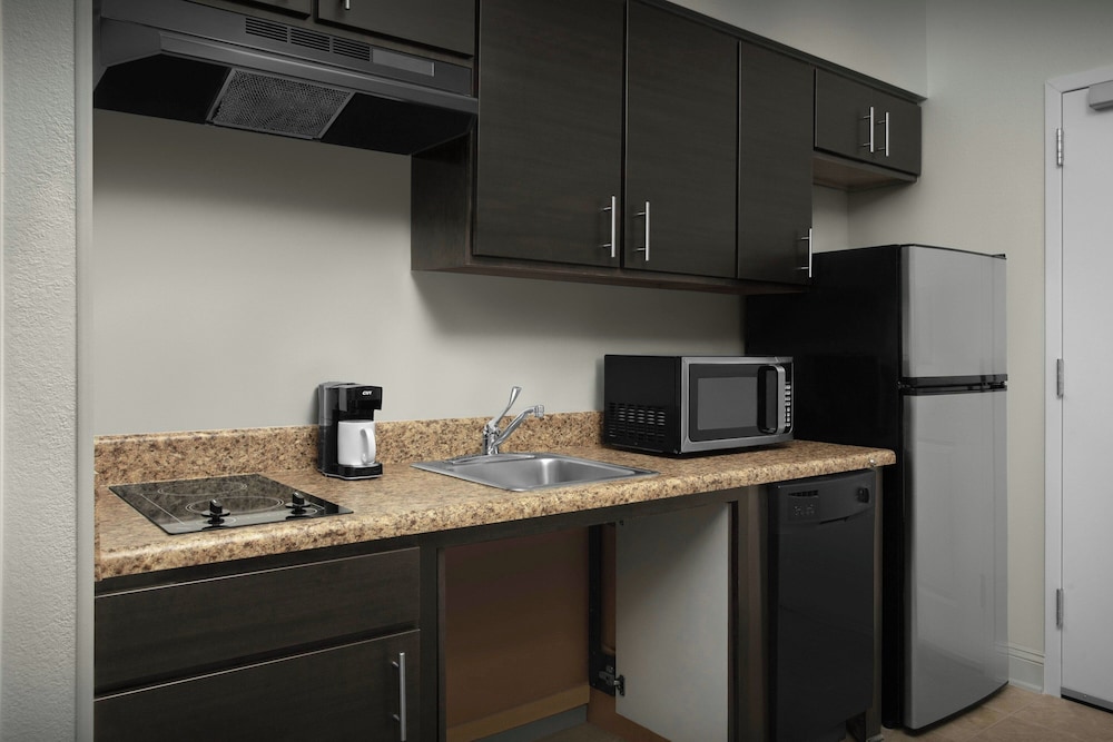 Towneplace Suites By Marriott Pensacola 42/52