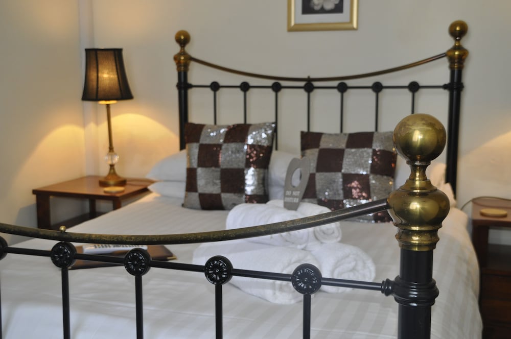 Arden House Guest House 12/20