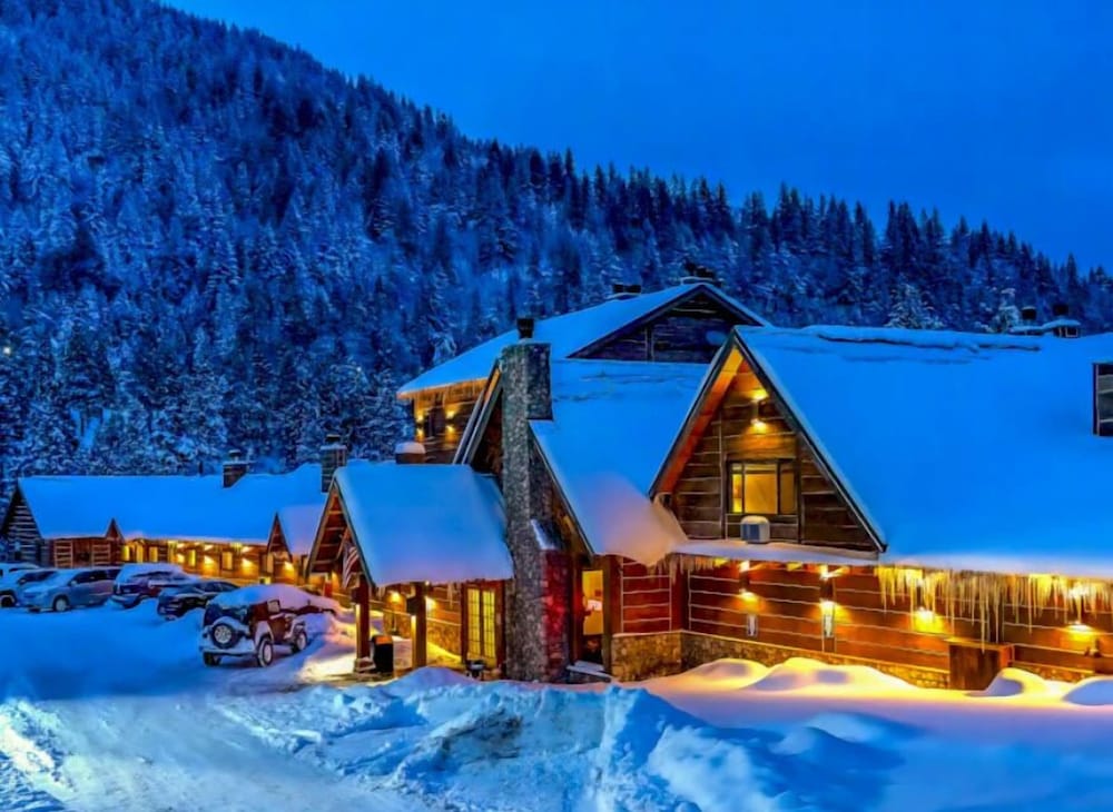 Callahan s Mountain Lodge 2/78