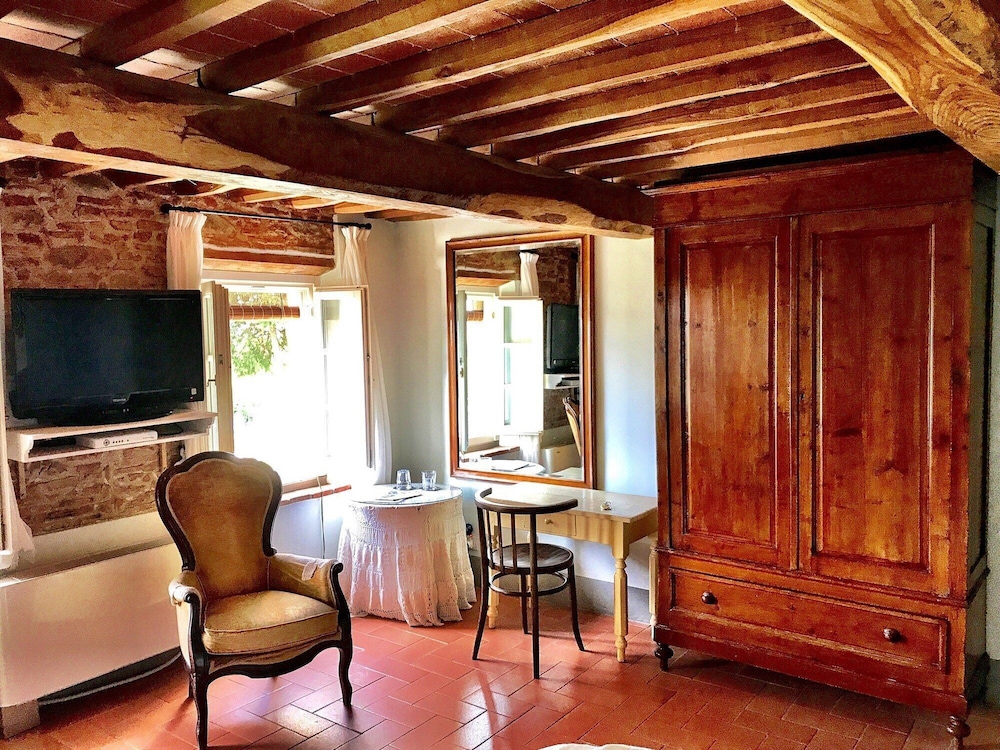 Relais Del Lago 53/61