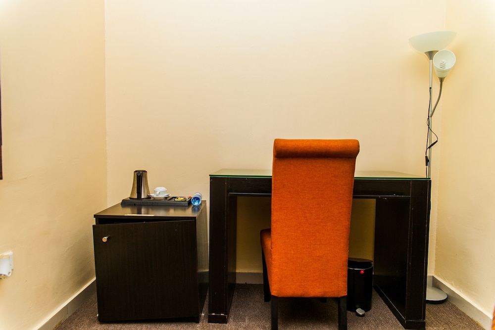 Cribville Hotel & Suites 32/41