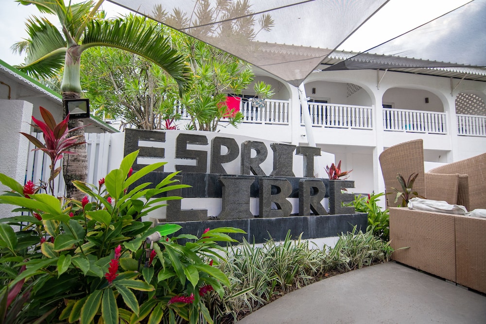 Esprit Libre Restaurant and Guest House 43/53