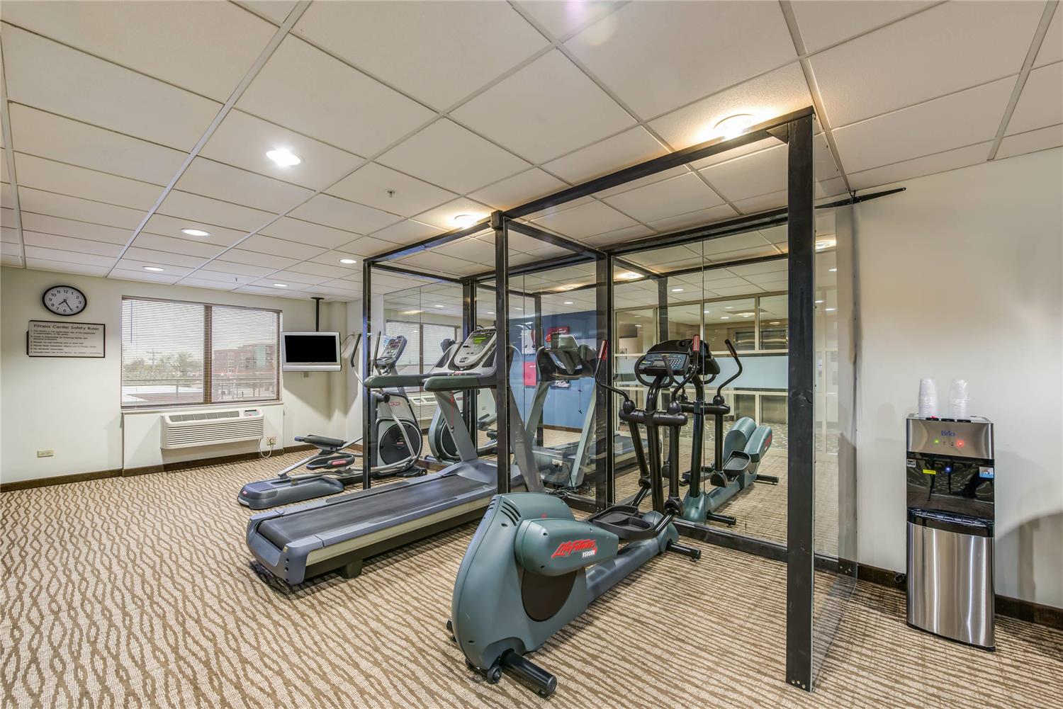 Comfort Suites Chicago O'Hare Airport 11/23