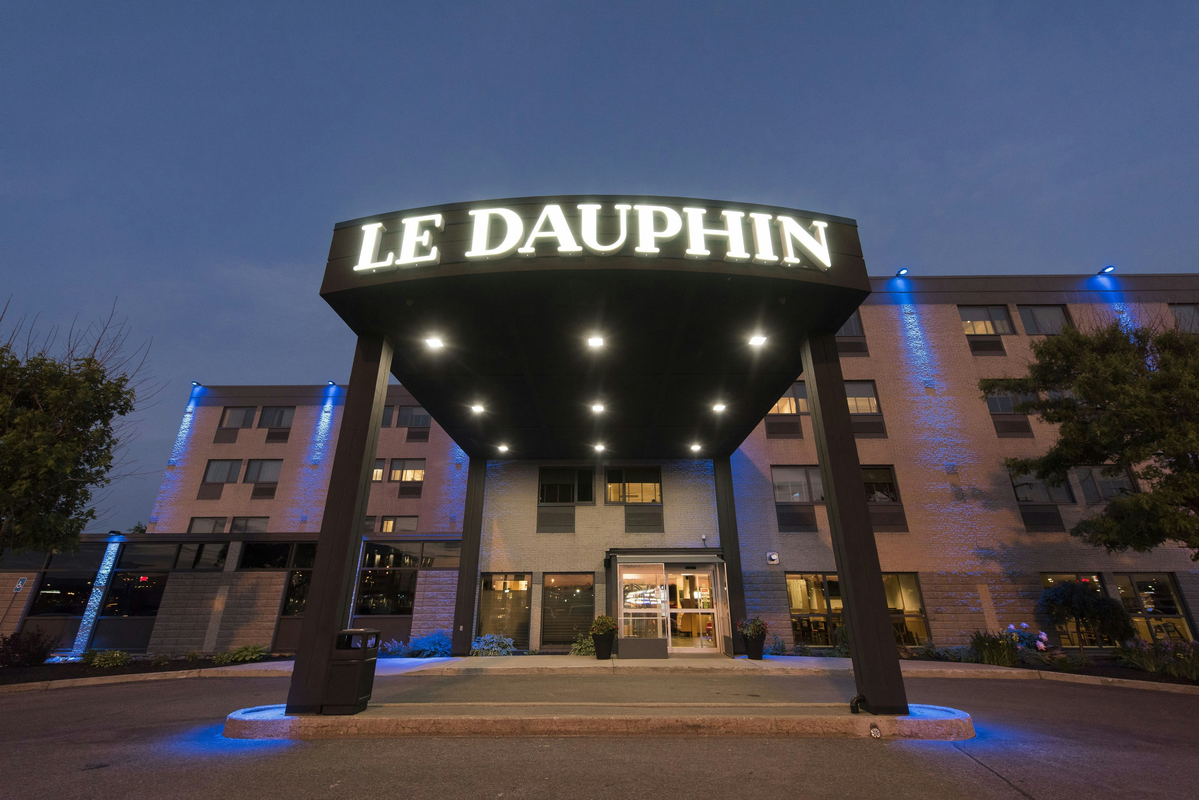 Hotel & Suites Le Dauphin Quebec 2/47