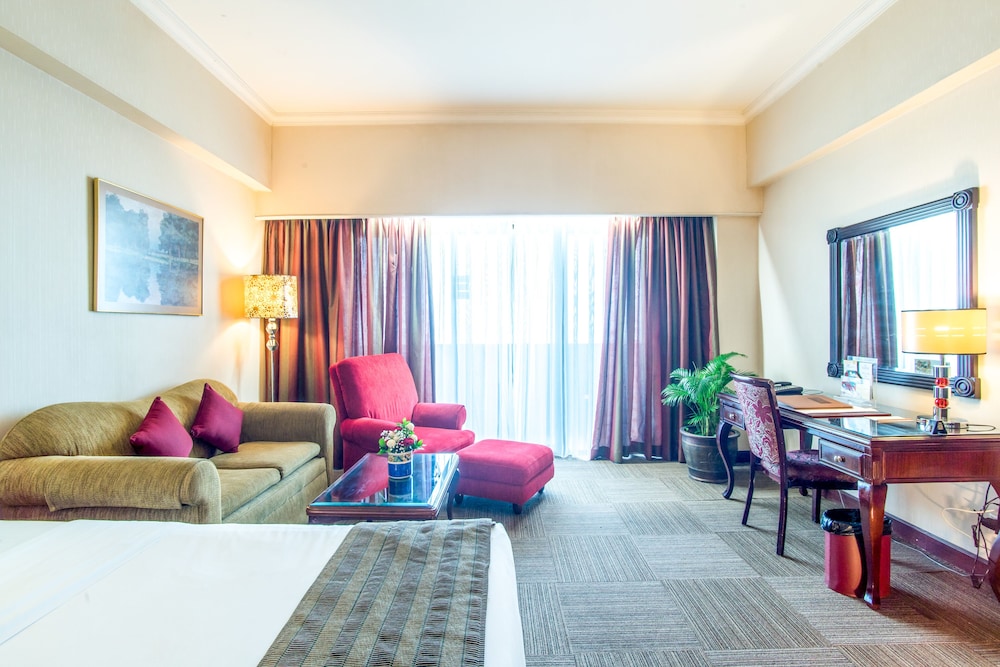 Sunlake Waterfront Resort and Convention 36/56
