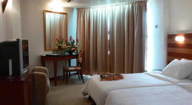 Primula Beach Hotel 8/22