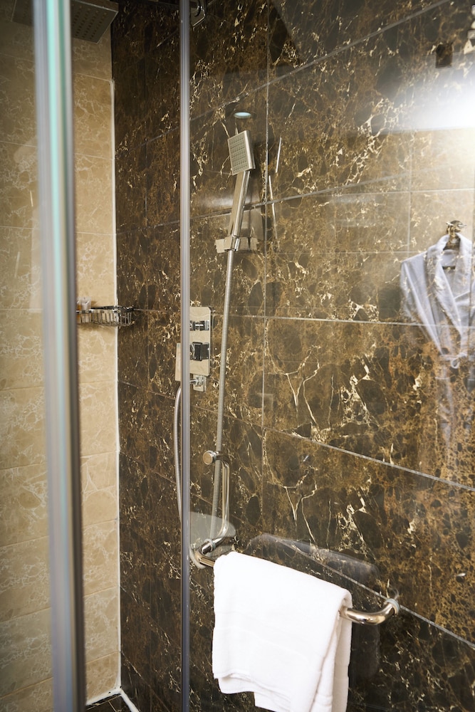 Almaty Hotel 25/50