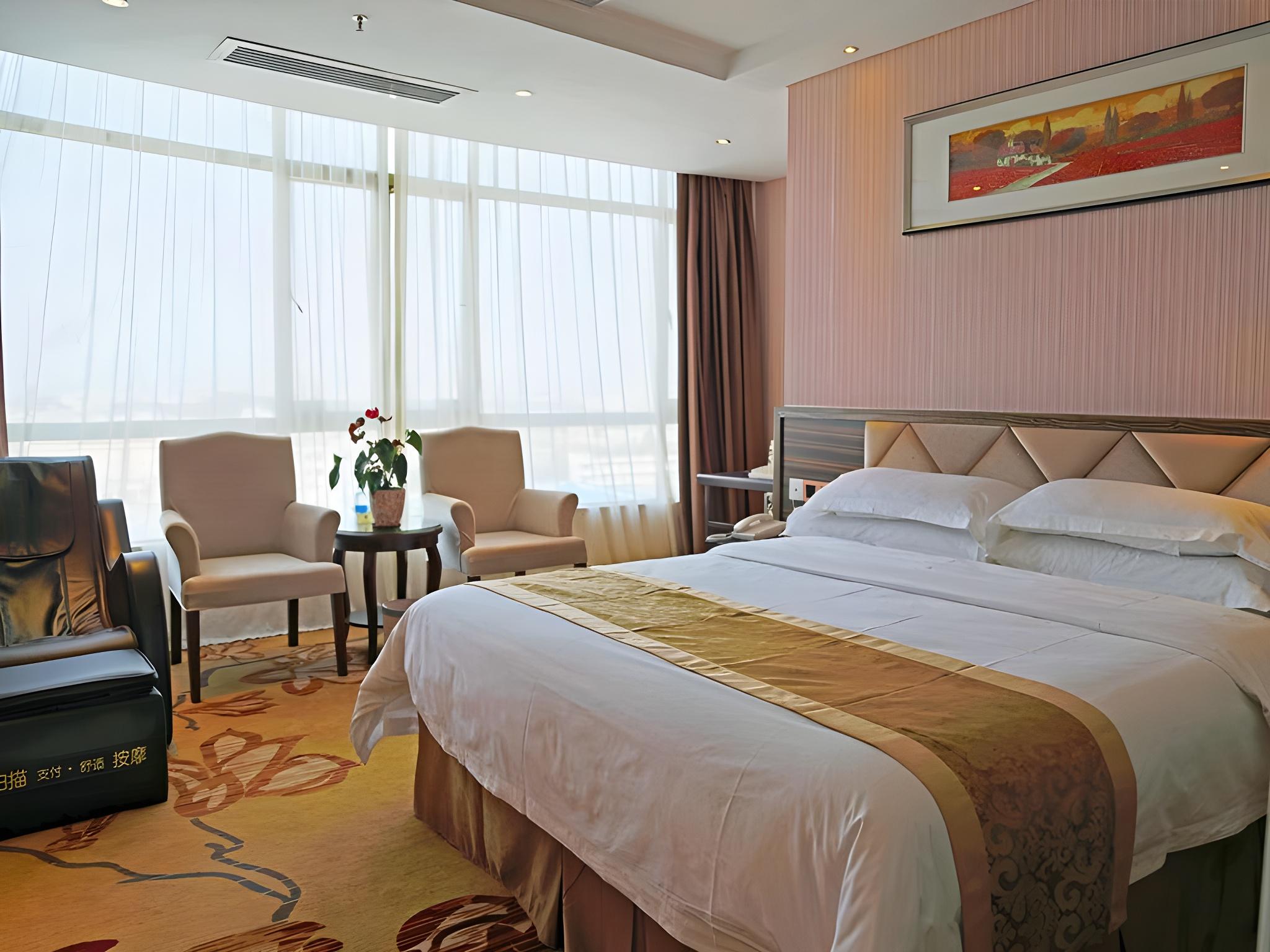 Vienna 3 Best Hotel (Dongguan Liaobu Shida Road) 37/55