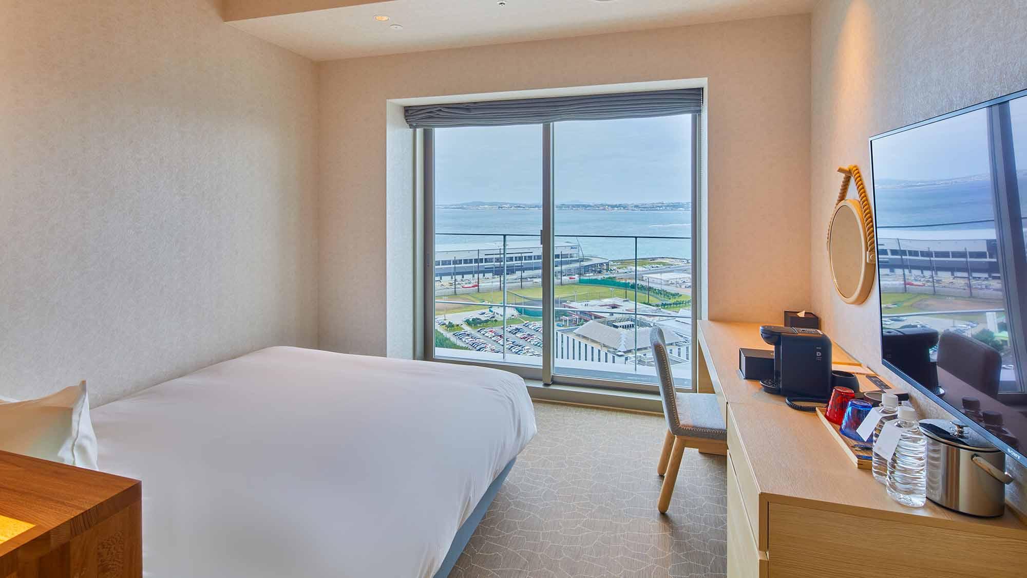 Standard, Double Bed, Ocean View, Night View