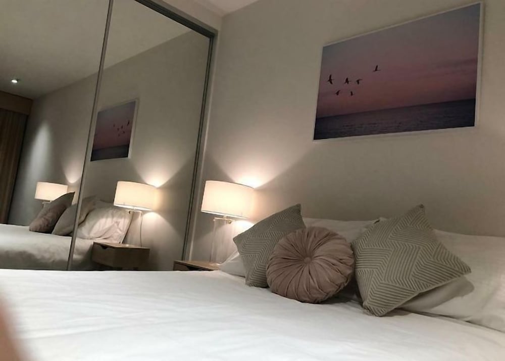 Beaumont Kew Hotel 25/47