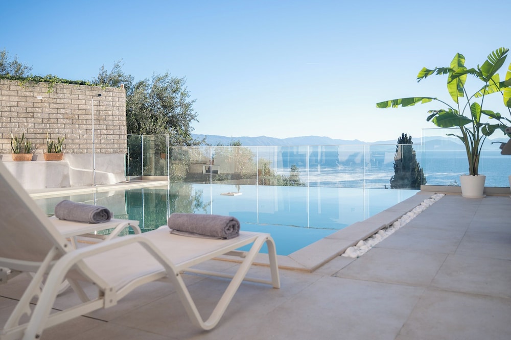 Achillion Luxury Corfu Villa 29/55
