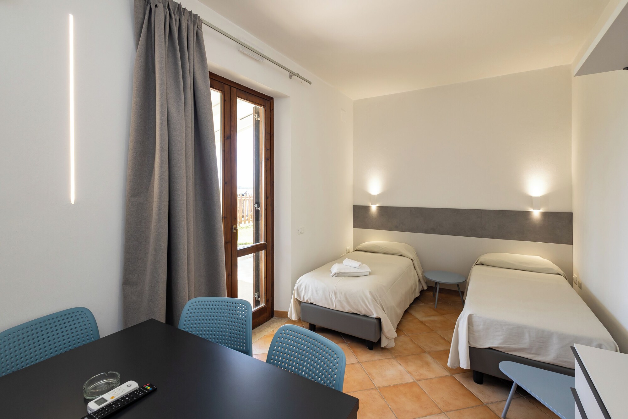 3 BEDROOMS, APARTMENT, SEA VIEW