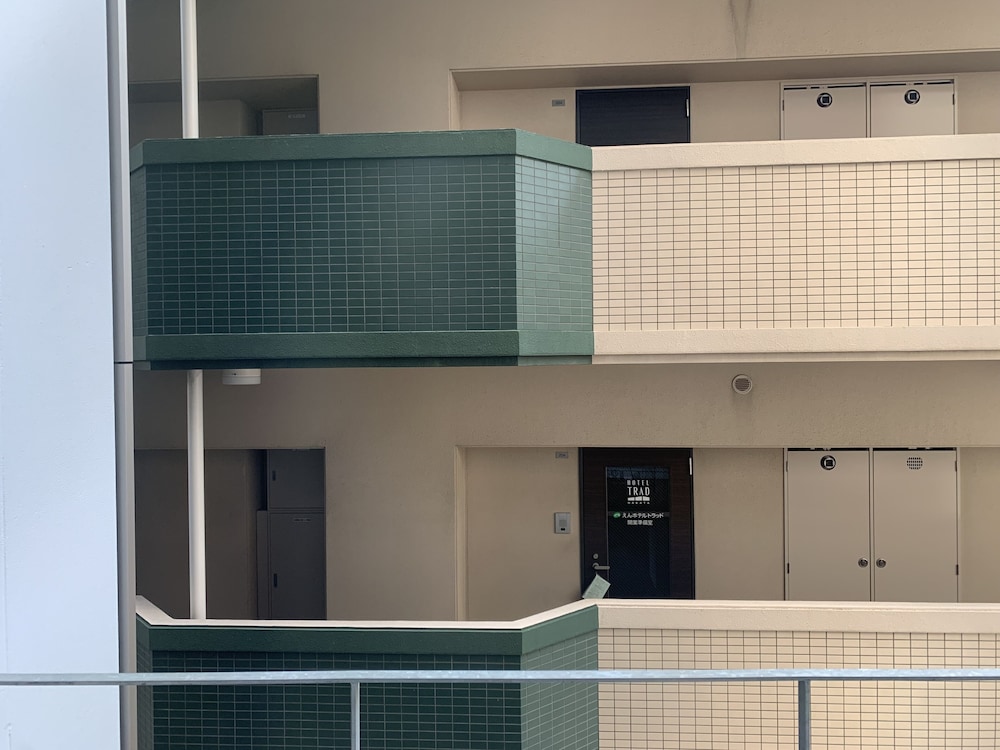 Cross Life Hakata Yanagibashi 2/50