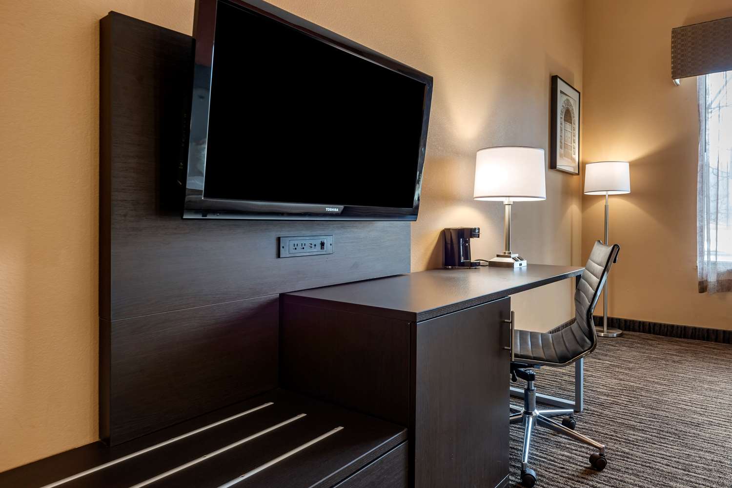 Best Western The Inn At The Fairgrounds 47/54