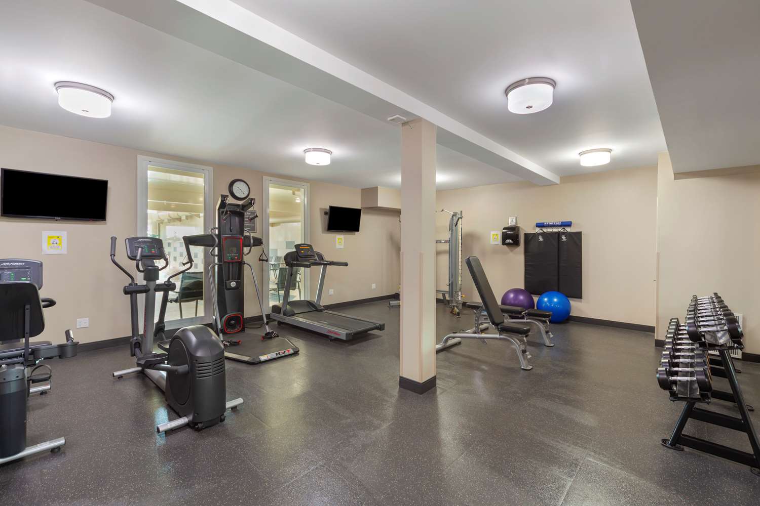 Best Western Plus Fort Saskatchewan Inn and Suites 6/22