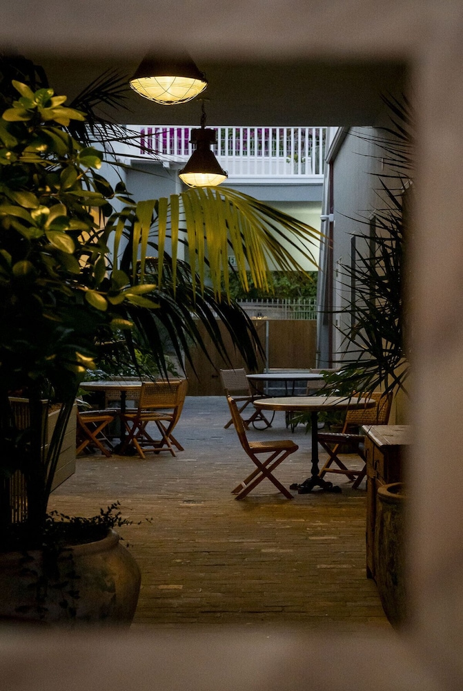 Gjelina Hotel 46/50