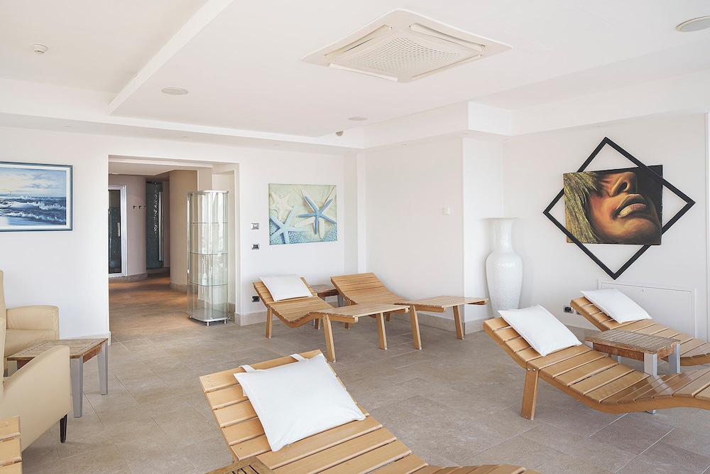 Raito Hotel 103/133