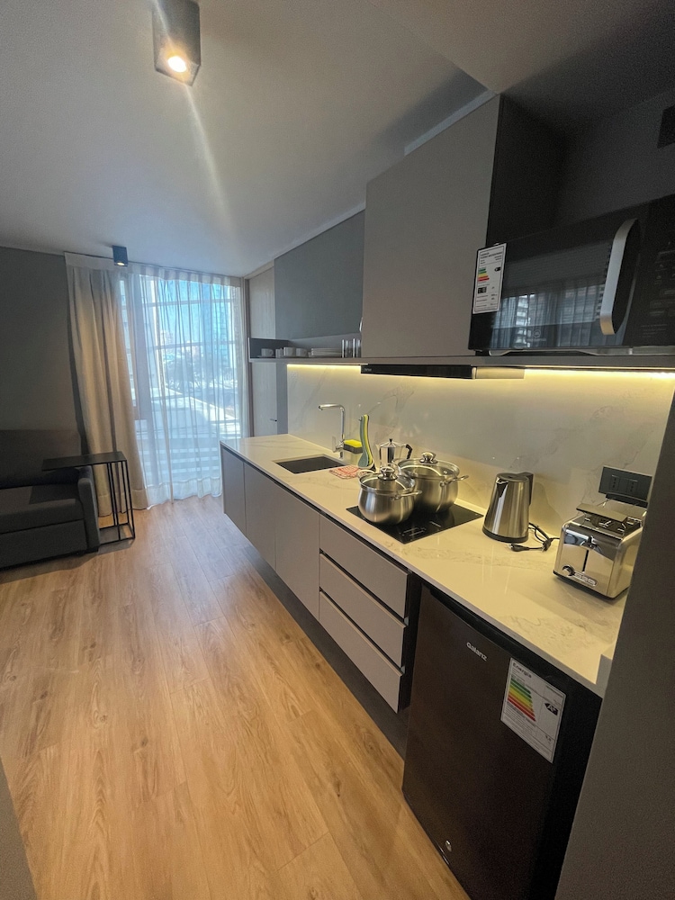 One Manquehue Aparthotel 8/31