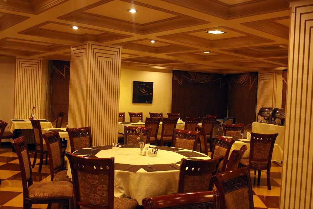 Hotel Sapphire 56/68