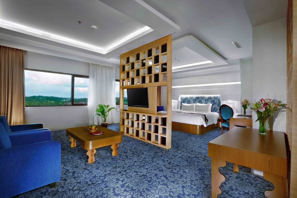 Ck Tanjungpinang Hotel & Convention Centre 12/16