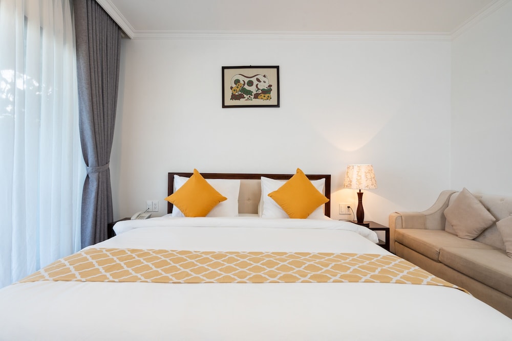 Hoang Ngoc Beach Resort 10/87