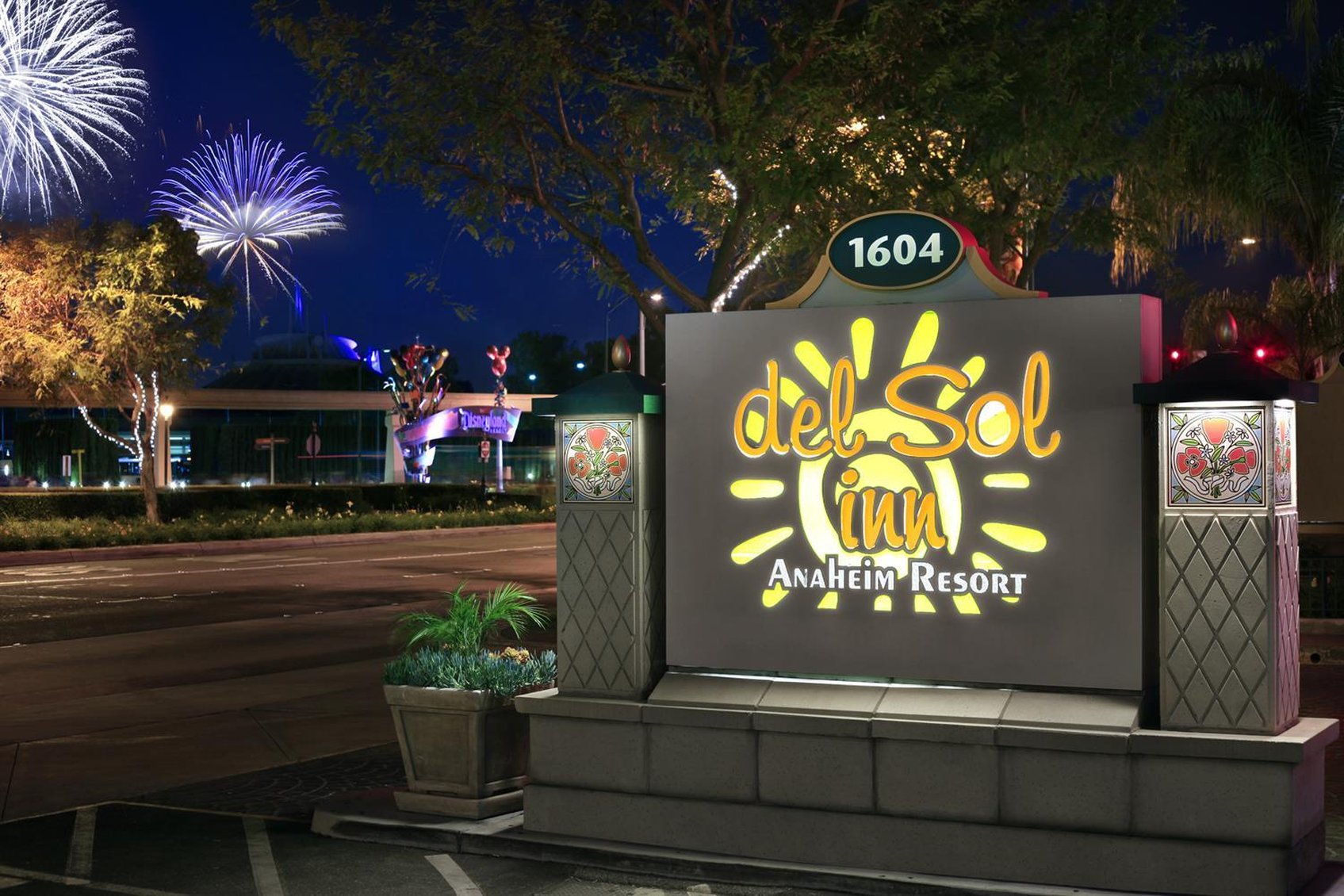 Del Sol Inn - Anaheim Resort 1/3
