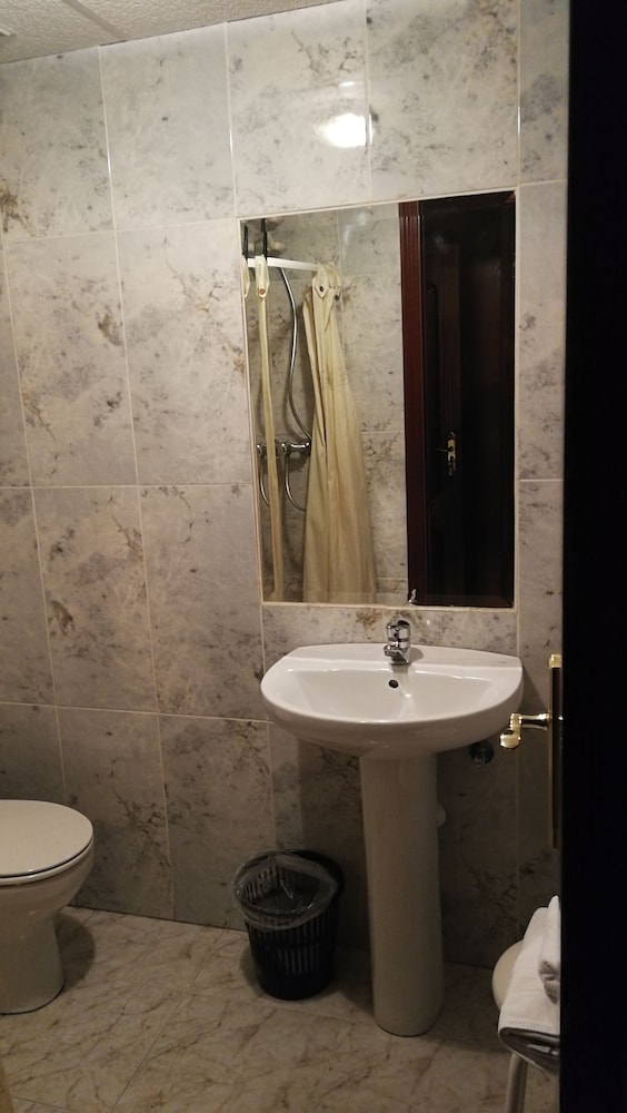 Hostal La Embajada 42/49