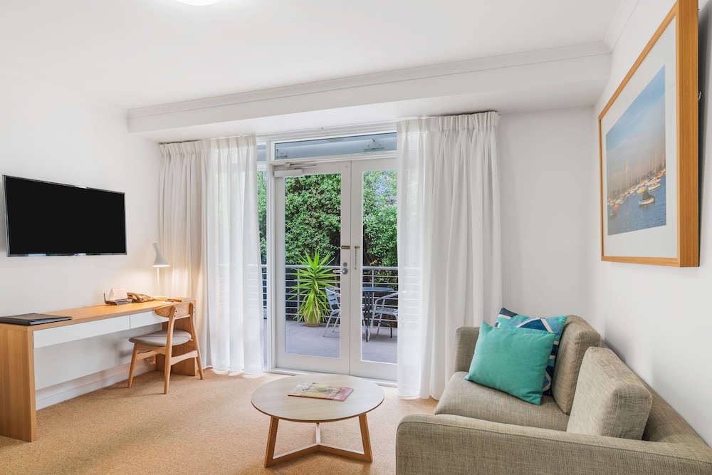 MainStay Suites Williamstown 32/63