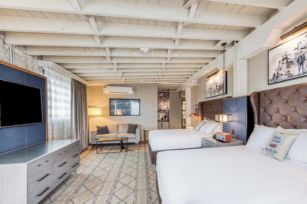 Junior Suite, 2 Queen Beds