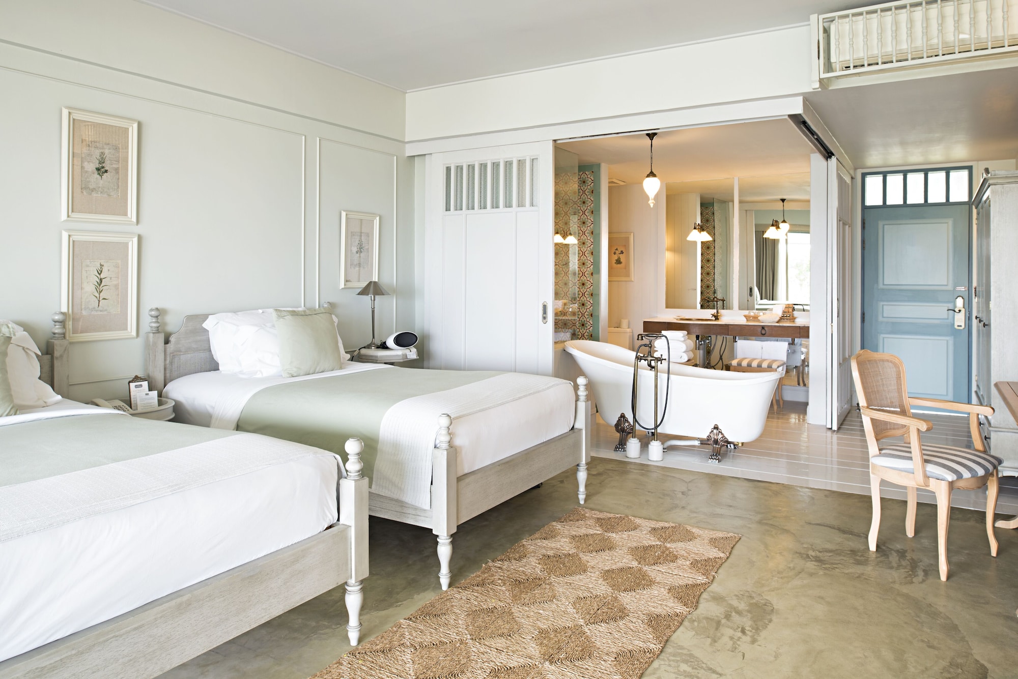 Deluxe, Twin Beds, Sea Side, Sea View